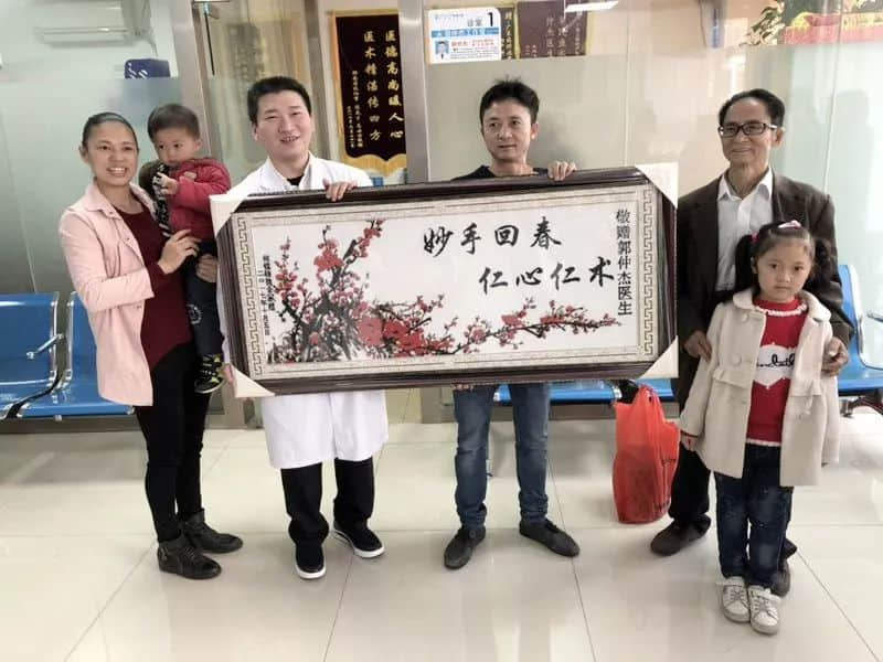 中国医师节——唯有生命不可辜负，感恩“医”路与您同行！